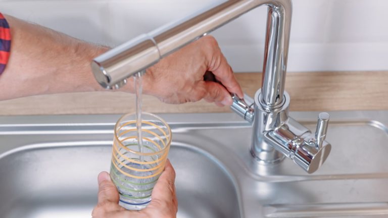 Read more about the article How To Improve Water Quality In Your Home