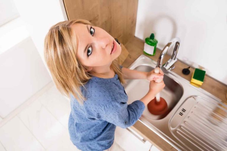 Read more about the article Dealing with Blocked Drains